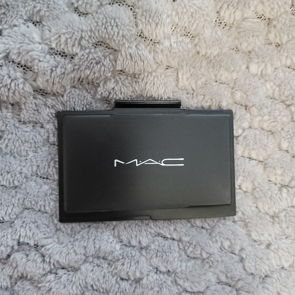 4 for $25 MAC STUDIO FIX POWDER FOUNDATION NC40 - Picture 4 of 10